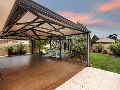 24 Hartree Close, Willagee WA 6156