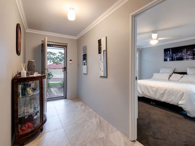 24 Hartree Close, Willagee WA 6156