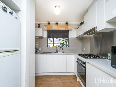 17 Ripplewood Avenue, Thornlie WA 6108