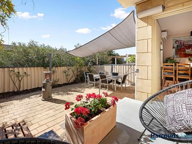 2/64 Stanley Street, Scarborough WA 6019