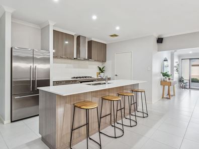 27 Haga Parkway, Landsdale WA 6065