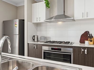 15 Bartley Chase, Aveley WA 6069