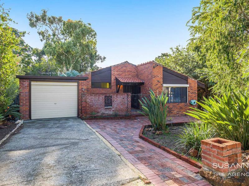 51 Waterloo Crescent, Lesmurdie