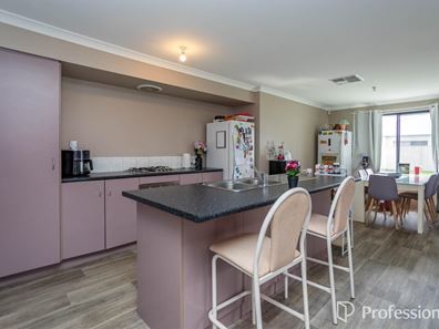 5 Clover Approach, Seville Grove WA 6112
