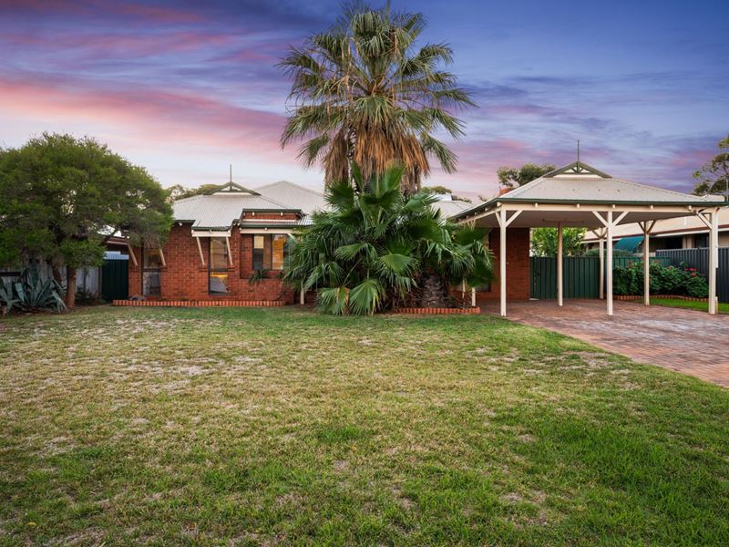 18 Robertson Street, West Lamington WA 6430
