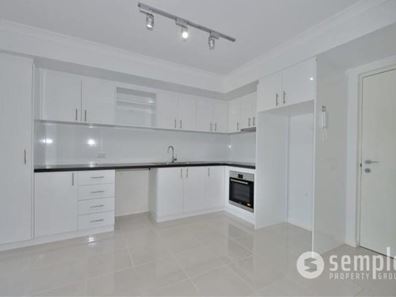 8/12 Westralia Gardens, Rockingham WA 6168