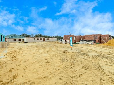 40 Birkenhead Road, Hilbert WA 6112