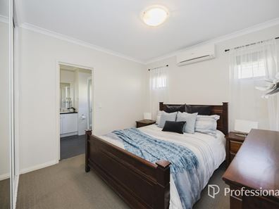 52B Barnes Street, Innaloo WA 6018