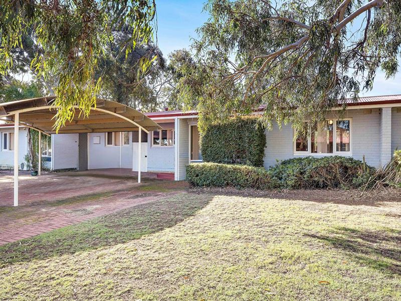 15H Calvert Way, Girrawheen WA 6064