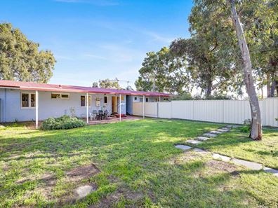 15H Calvert Way, Girrawheen WA 6064