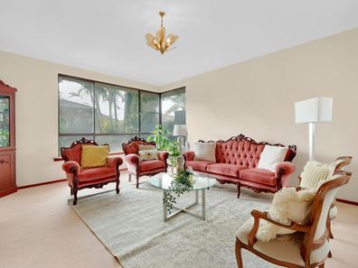 13 Bowman Court, Kardinya WA 6163