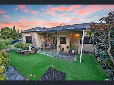 1/1 Monterey Court, Nollamara WA 6061