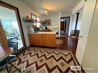 31 Wilson Street, Little Grove WA 6330
