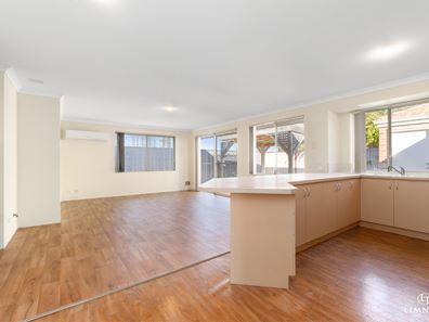 8/107 Bronzewing Avenue, Ellenbrook WA 6069