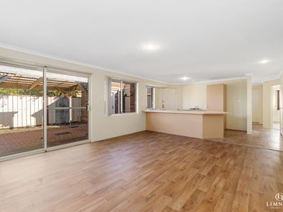 8/107 Bronzewing Avenue, Ellenbrook WA 6069
