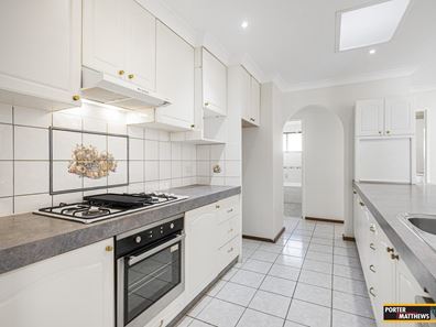 38 Magnolia Way, Forrestfield WA 6058