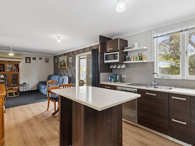11 Barlow Court, Lockridge WA 6054
