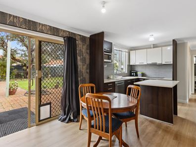 11 Barlow Court, Lockridge WA 6054