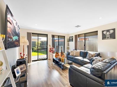 21 Casitas Street, Champion Lakes WA 6111