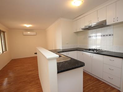 2/2 Iseppi Street, Waroona WA 6215