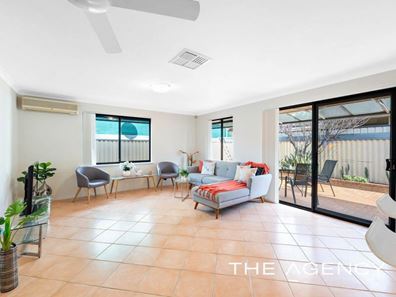 2/3 Stockman Way, Cannington WA 6107