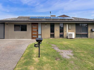 6 Ross Place, Thornlie WA 6108