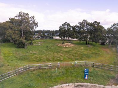 13 Woodstock Place, Darling Downs WA 6122