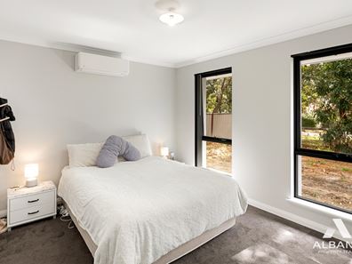 77 McKail Street, Orana WA 6330