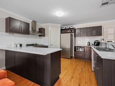 346B Piccadilly Street, West Lamington WA 6430