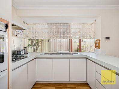 10 Koolinda Court, Stratton WA 6056