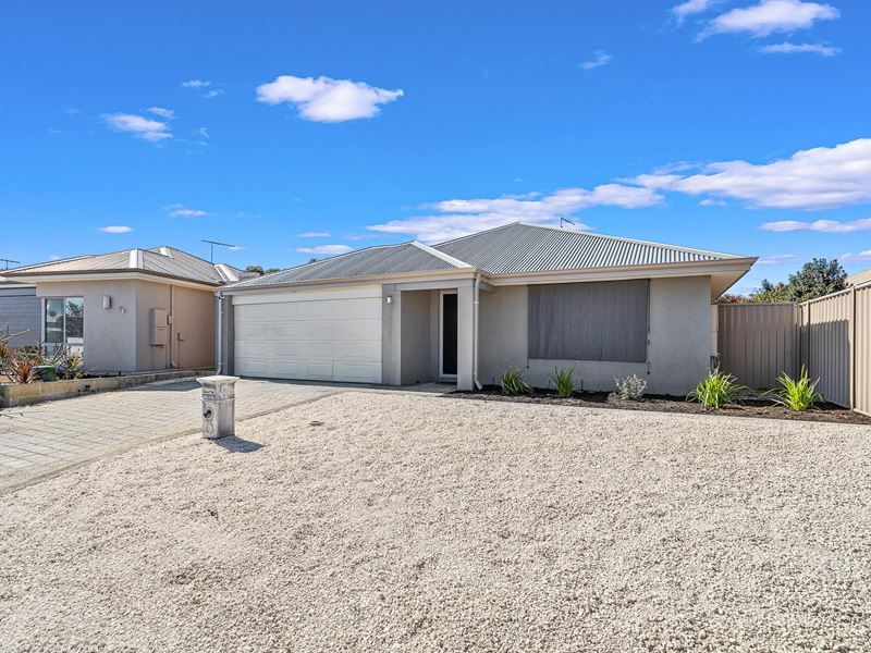 25 Rochdale Circle, Meadow Springs