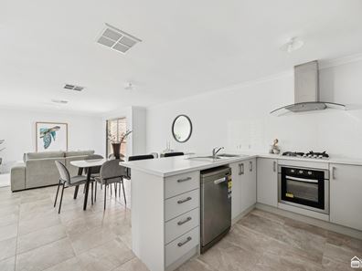 102A Streich Avenue, Kelmscott WA 6111