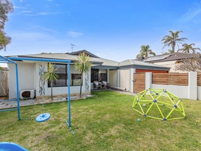 26 Macalpine Retreat, Kinross WA 6028