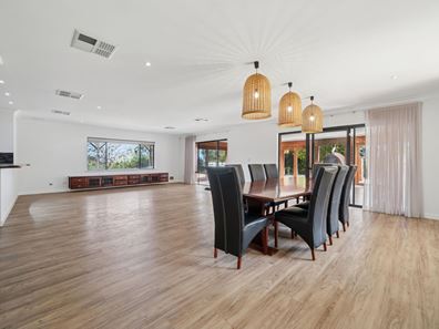 8 Kilfoyle Rise, Bedfordale WA 6112