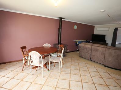 14 Goodenia Crt, Kambalda West WA 6442