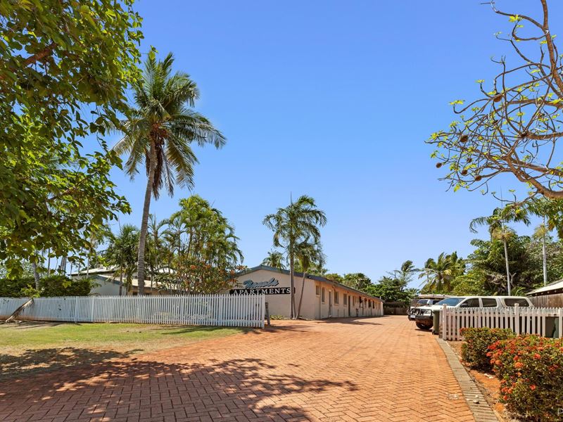 8/14 Louis Street, Broome