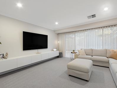 4 Blyth Close, Warnbro WA 6169