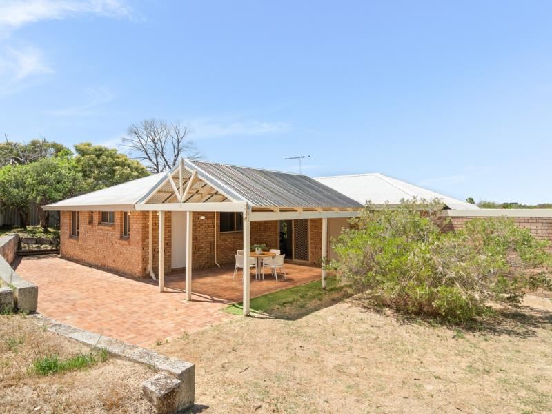 14 Eucumbene Gardens, South Lake
