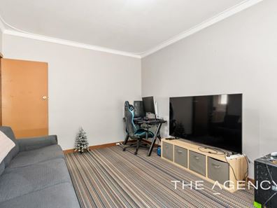 40 Lake Street, Rockingham WA 6168
