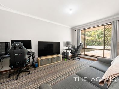 40 Lake Street, Rockingham WA 6168