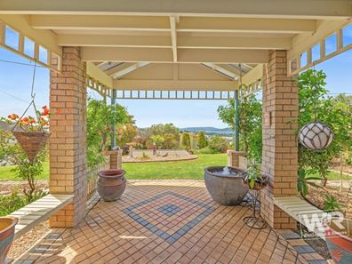 29 Burt Street, Mount Clarence WA 6330