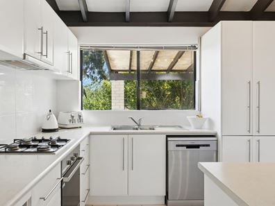 16 Wirilda Crescent, Greenwood WA 6024