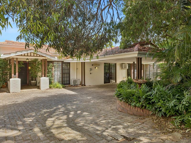 22 Drew Road, Ardross