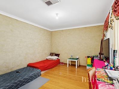 1 Kamber Court, Maddington WA 6109