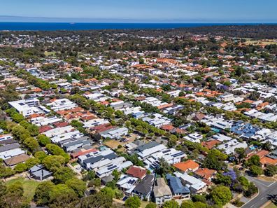 25A Mofflin Avenue, Claremont WA 6010