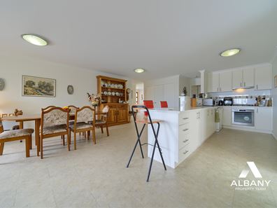 3/241A Albany Highway, Mount Melville WA 6330