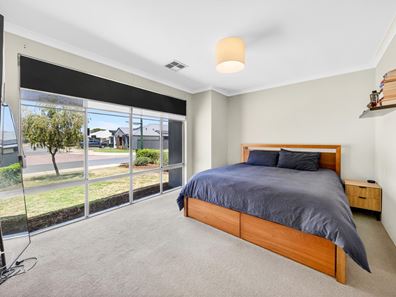 22 Glenfinlass Parade, Wellard WA 6170