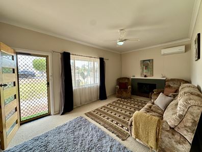 59 Harvey  Street, Dumbleyung WA 6350
