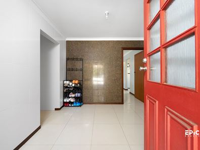 19 Dewey Street, Shelley WA 6148