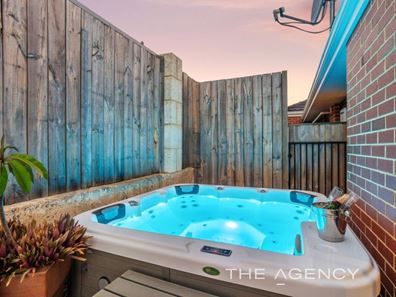 32 Bantry Bend, Mindarie WA 6030